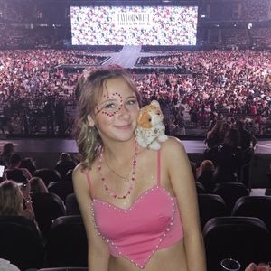 Meet your Posher, Khloe